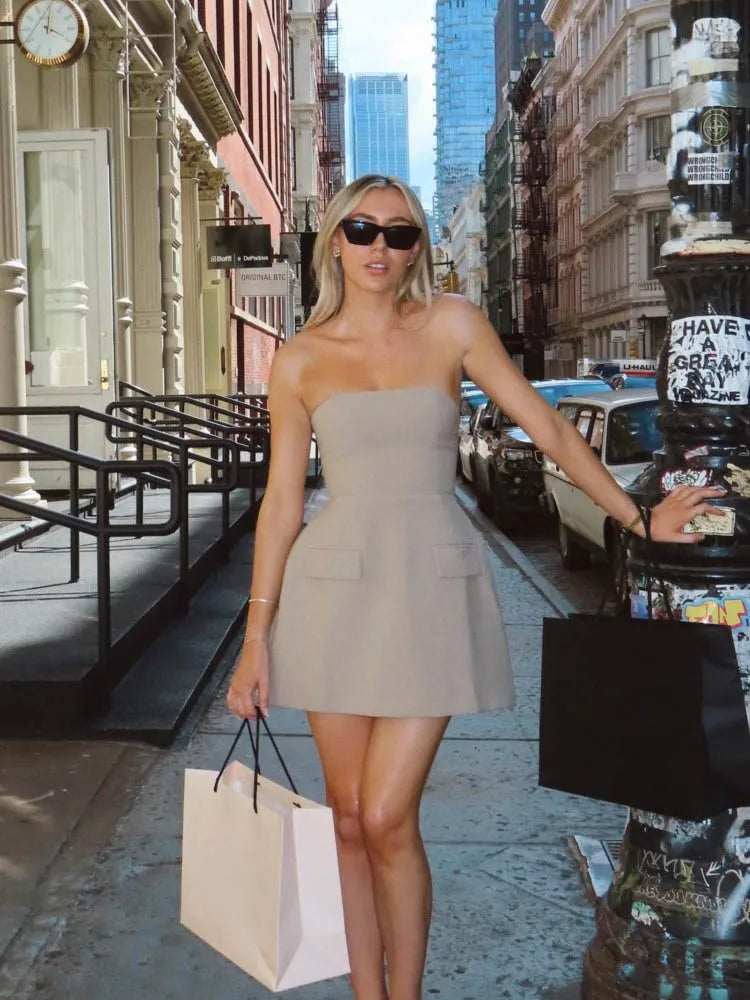 Sol · Vestido corto sin tirantes – Silvia Morel