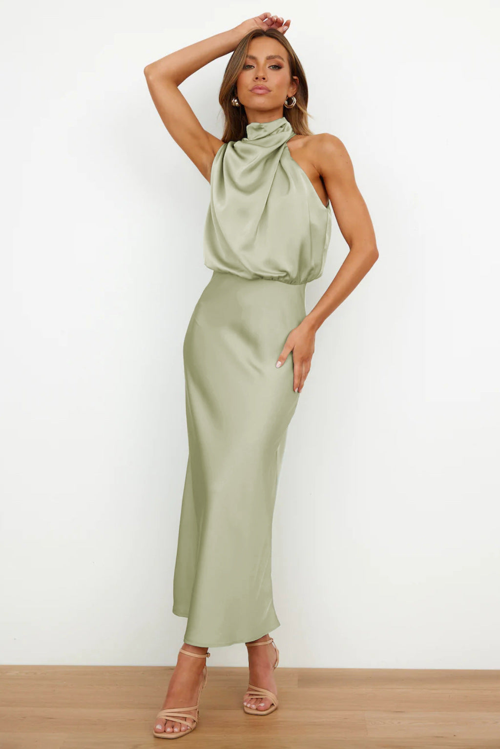 Cristina · Vestido largo satinado halter – Silvia Morel