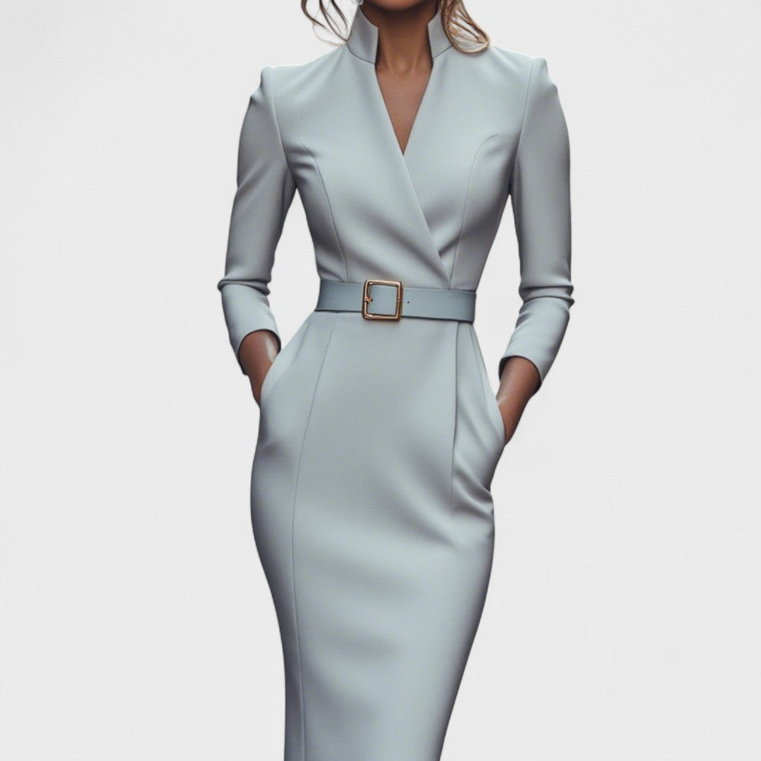 Débora · Vestido entallado con cuello mao – Silvia Morel