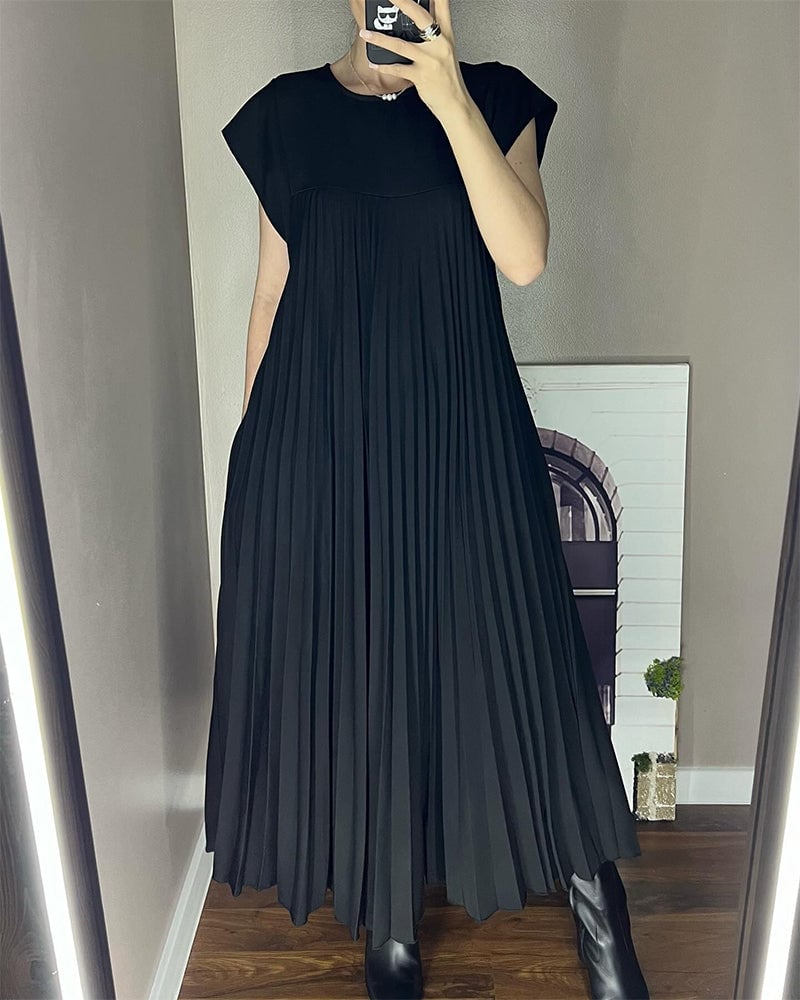 Ximena Plisada · Vestido plisado que estiliza – Silvia Morel