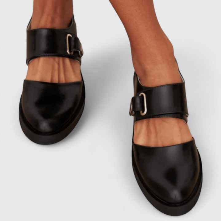 Ximena · Zapatos retro con hebilla – Silvia Morel