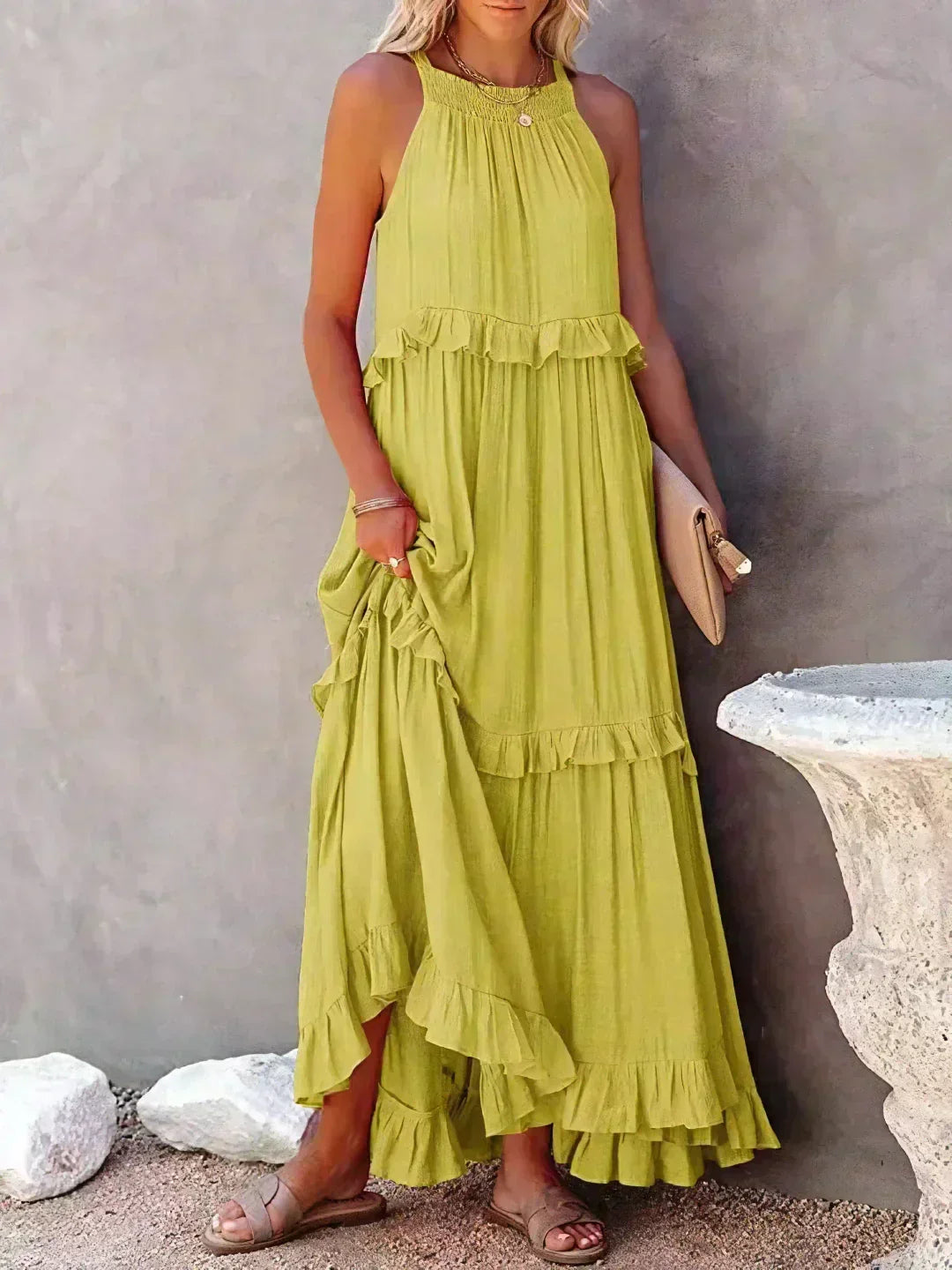 Jardín · Vestido largo halter con volantes – Silvia Morel
