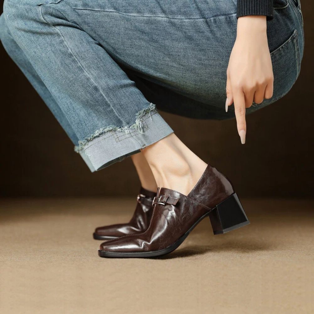 Leonor · Zapatos de salón con hebilla – Silvia Morel