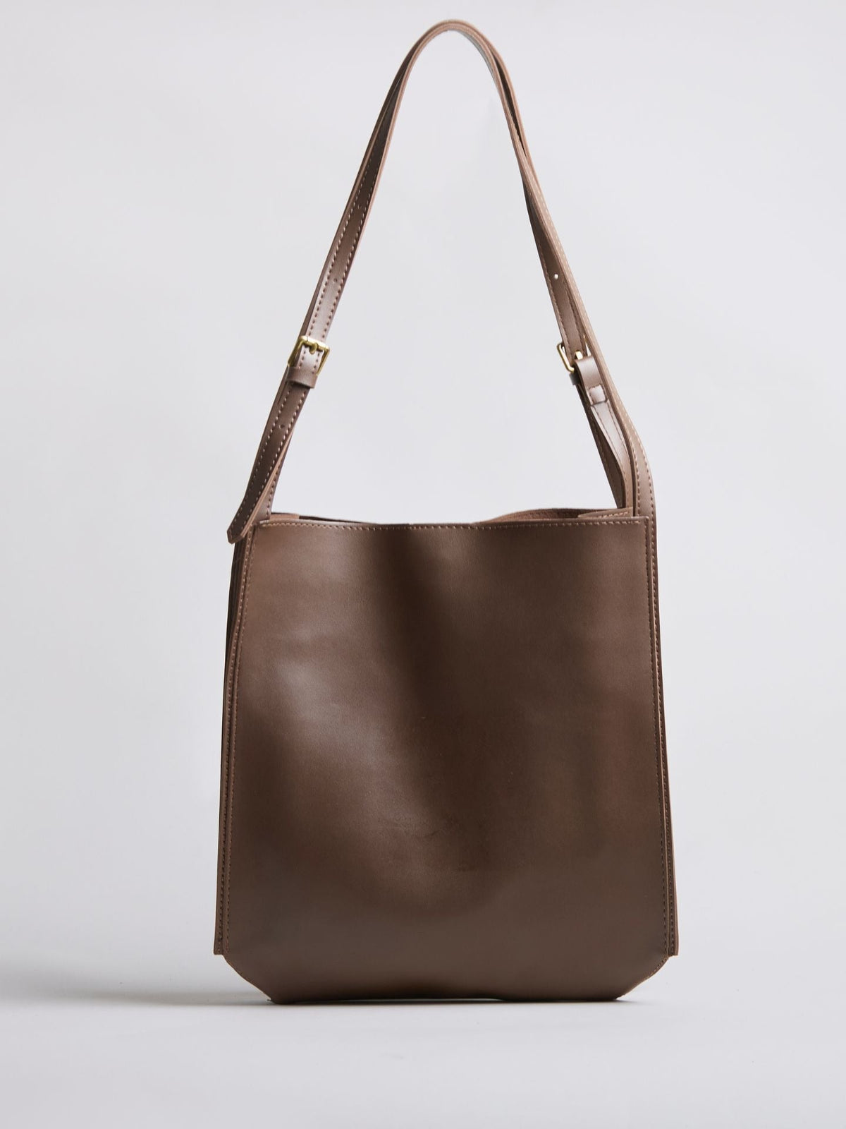 Ivette · Bolso de hombro minimalista – Silvia Morel