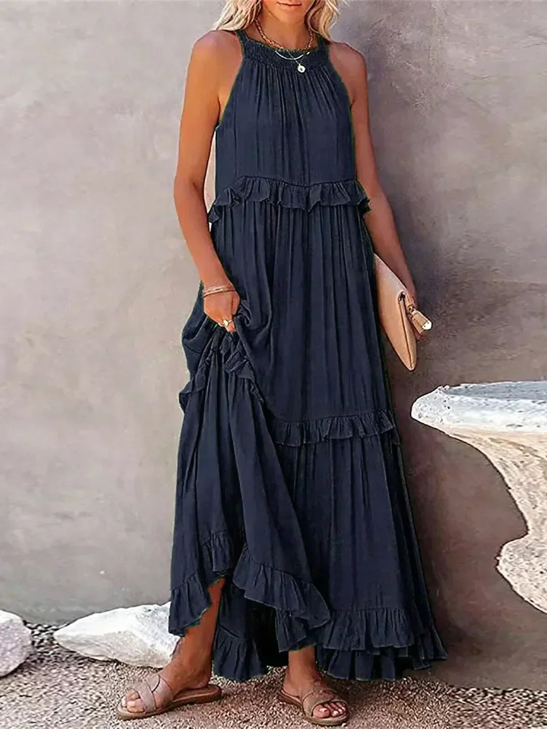 Jardín · Vestido largo halter con volantes – Silvia Morel