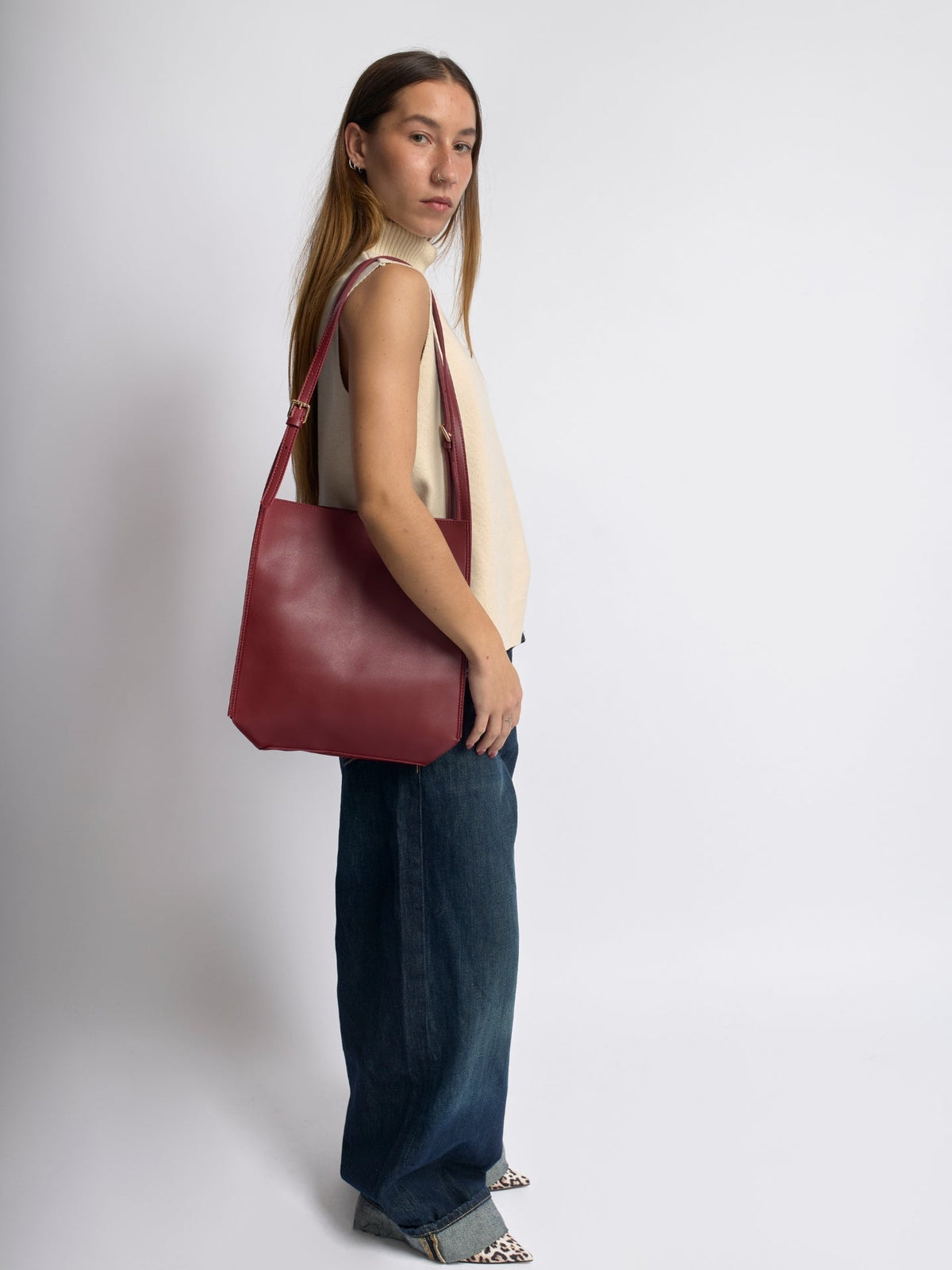 Ivette · Bolso de hombro minimalista – Silvia Morel