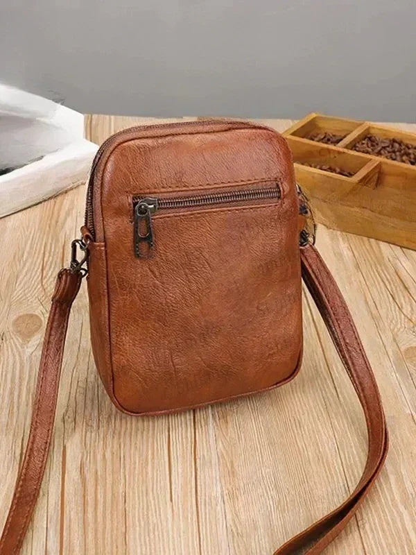 Laietana · Bolso bandolera vintage con tachuelas – Silvia Morel