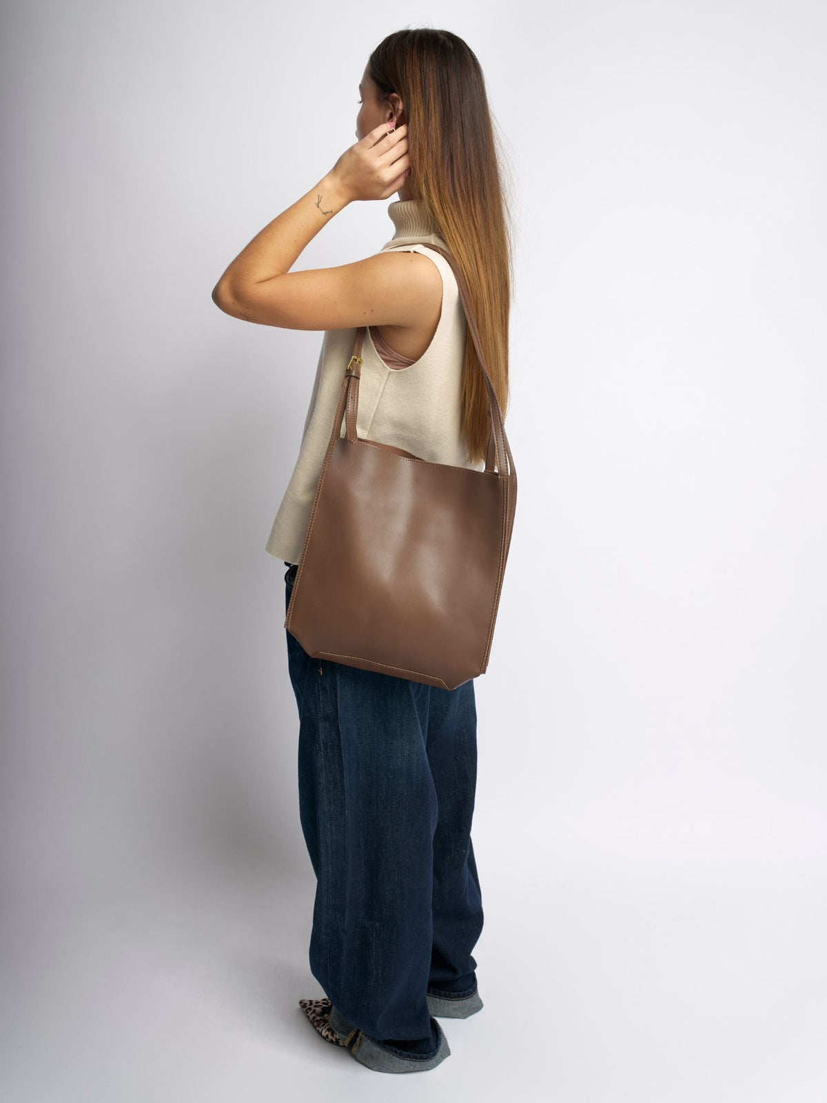 Ivette · Bolso de hombro minimalista – Silvia Morel