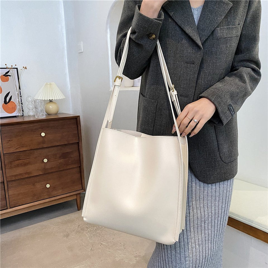 Montjuïc · Bolso de mano elegante – Silvia Morel
