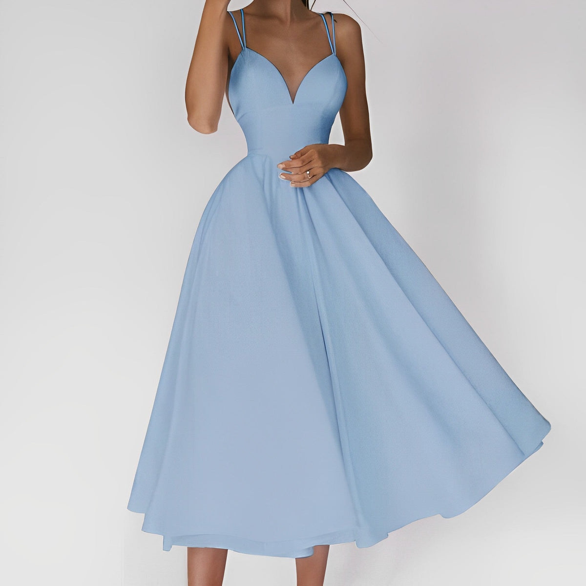 Valeria · Vestido midi con espalda cruzada – Silvia Morel