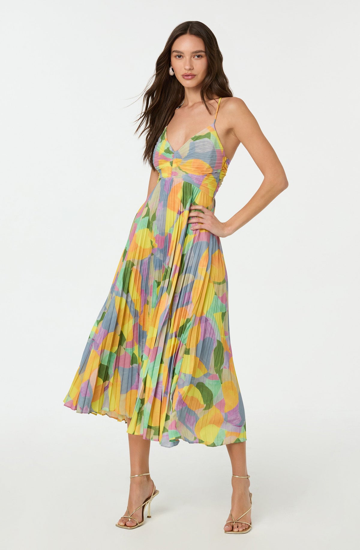 Estrella · Vestido largo plisado floral con espalda abierta – Silvia Morel