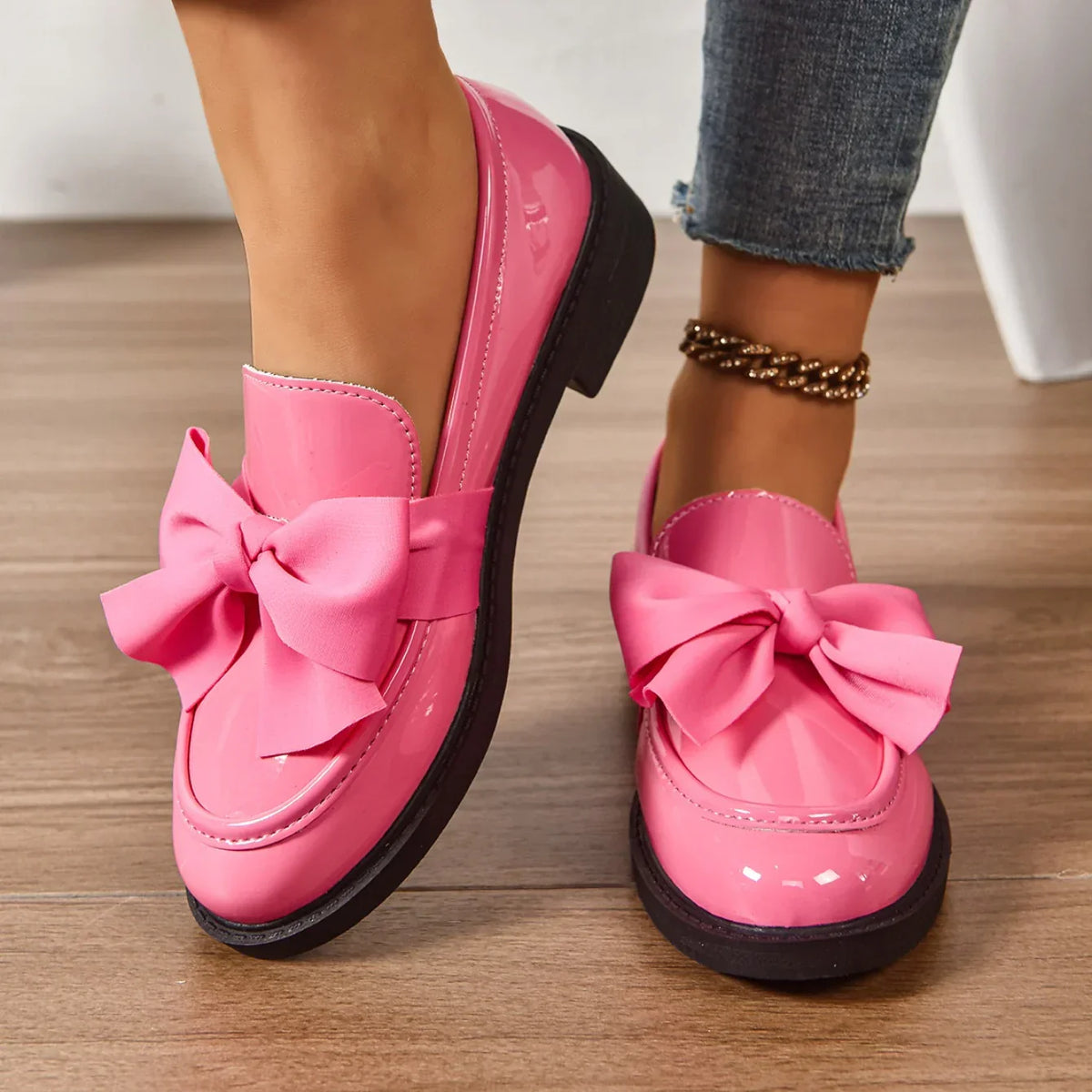 Consuelo · Zapatos planos con lazo – Silvia Morel