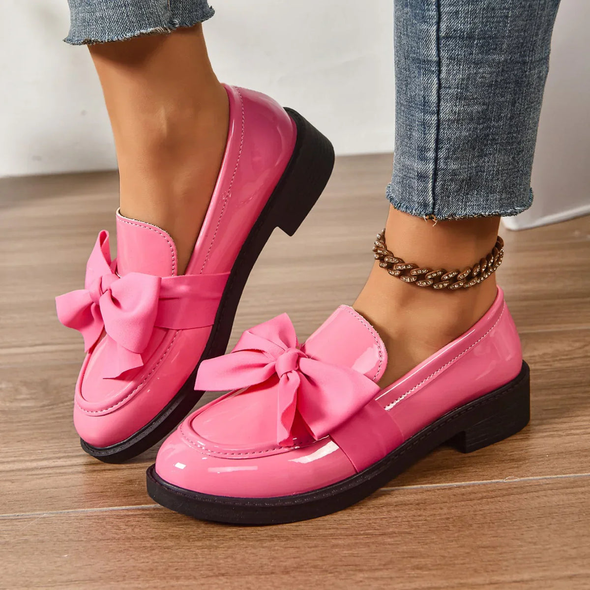Consuelo · Zapatos planos con lazo – Silvia Morel