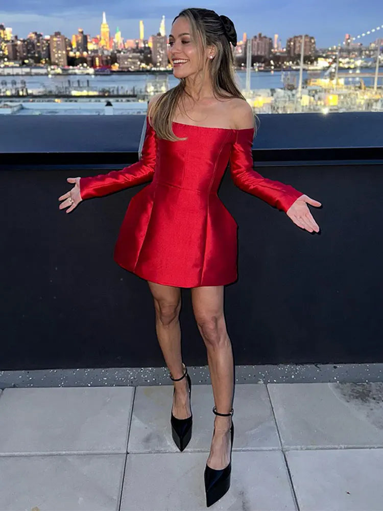Jacinta · Vestido corto de hombros descubiertos – Silvia Morel