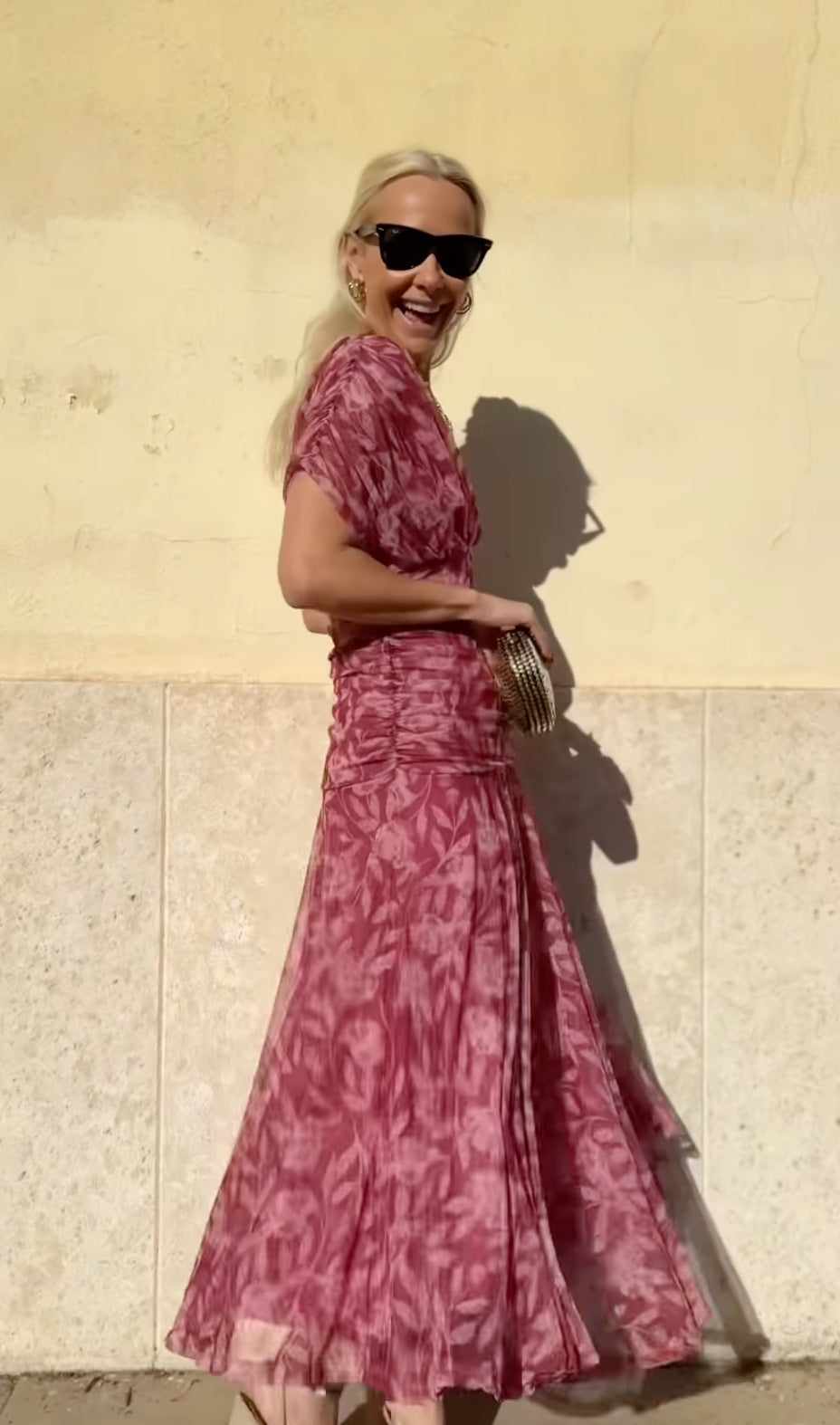 Vicenta · Vestido floral de hombros ajustables – Silvia Morel