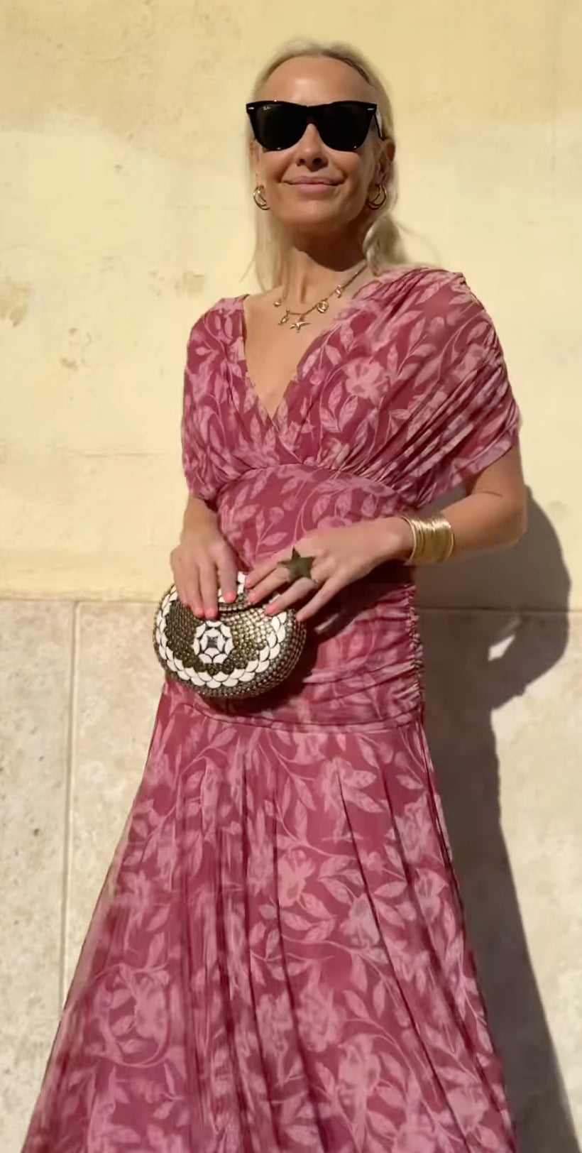 Vicenta · Vestido floral de hombros ajustables – Silvia Morel