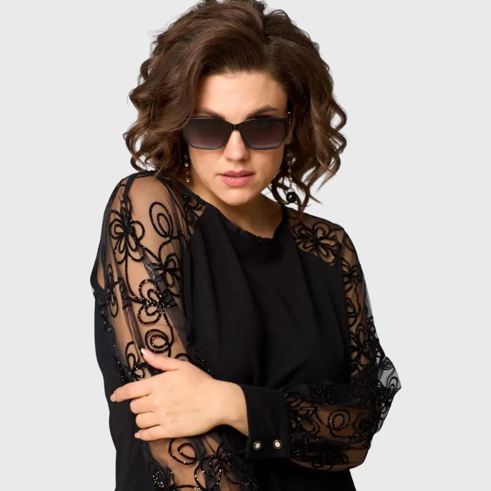 Delfina · Vestido negro con mangas de encaje – Silvia Morel