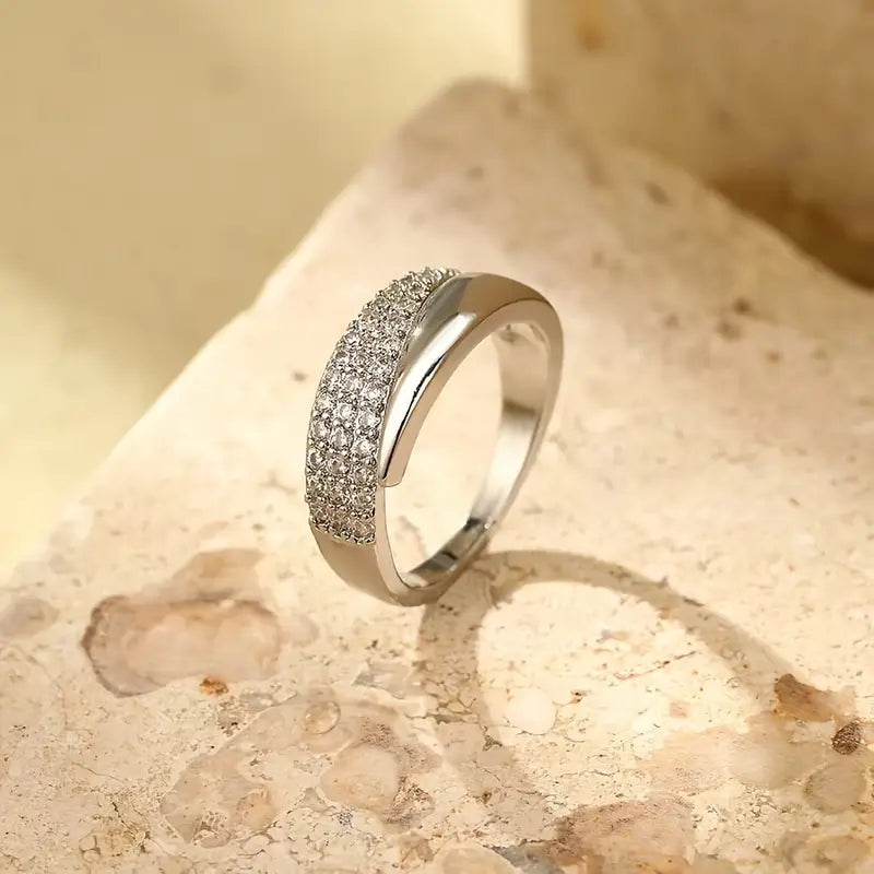 Perla · Anillo de piedras brillantes – Silvia Morel