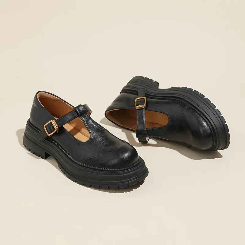 Nieves · Zapatos Mary Jane con hebilla dorada – Silvia Morel