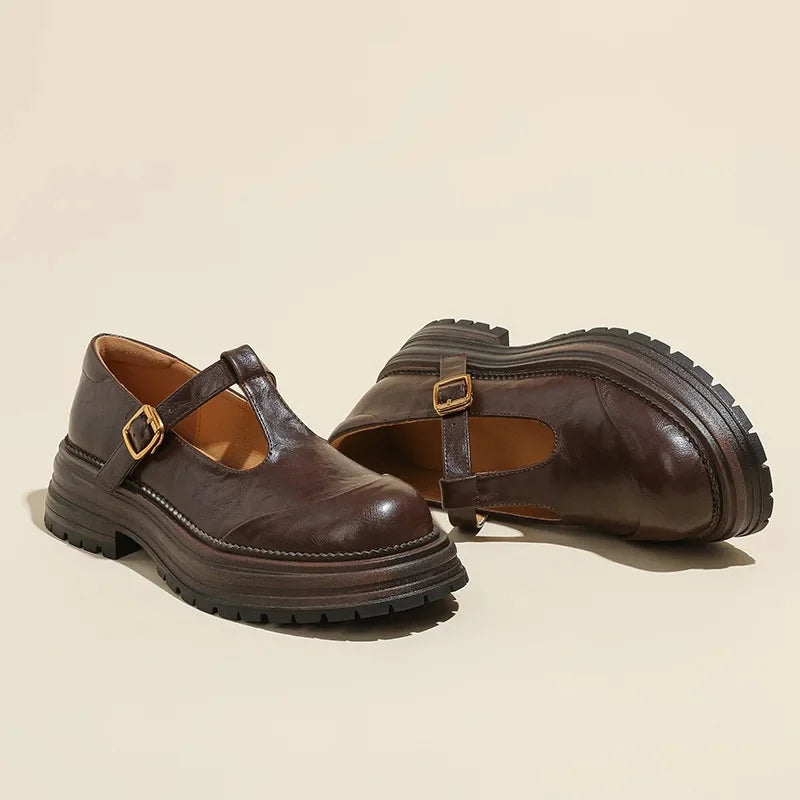 Nieves · Zapatos Mary Jane con hebilla dorada – Silvia Morel