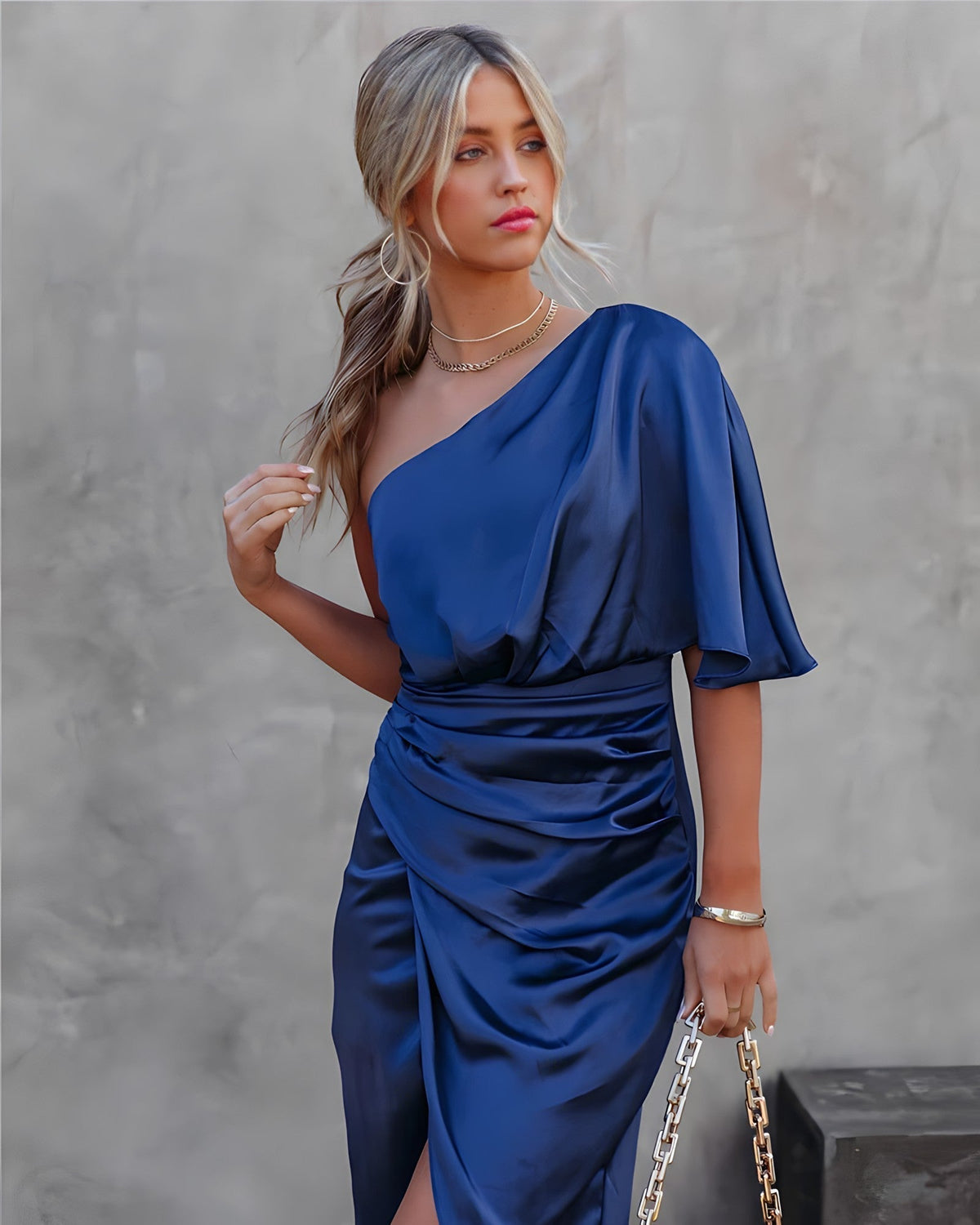 Daniela · Vestido largo plisado de una manga – Silvia Morel