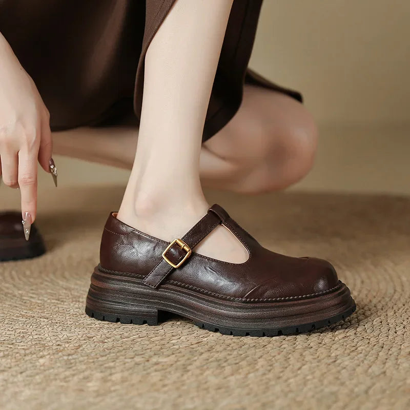 Nieves · Zapatos Mary Jane con hebilla dorada – Silvia Morel