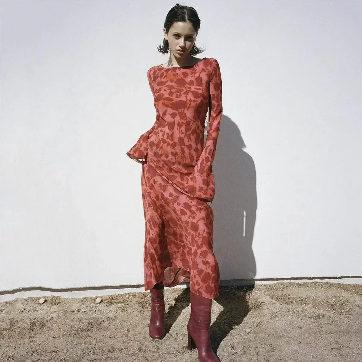 Grana · Vestido rojo ceñido – Silvia Morel