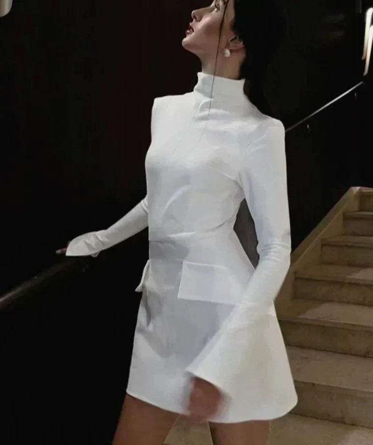 Vilma · Vestido corto de cuello alto con bolsillos – Silvia Morel