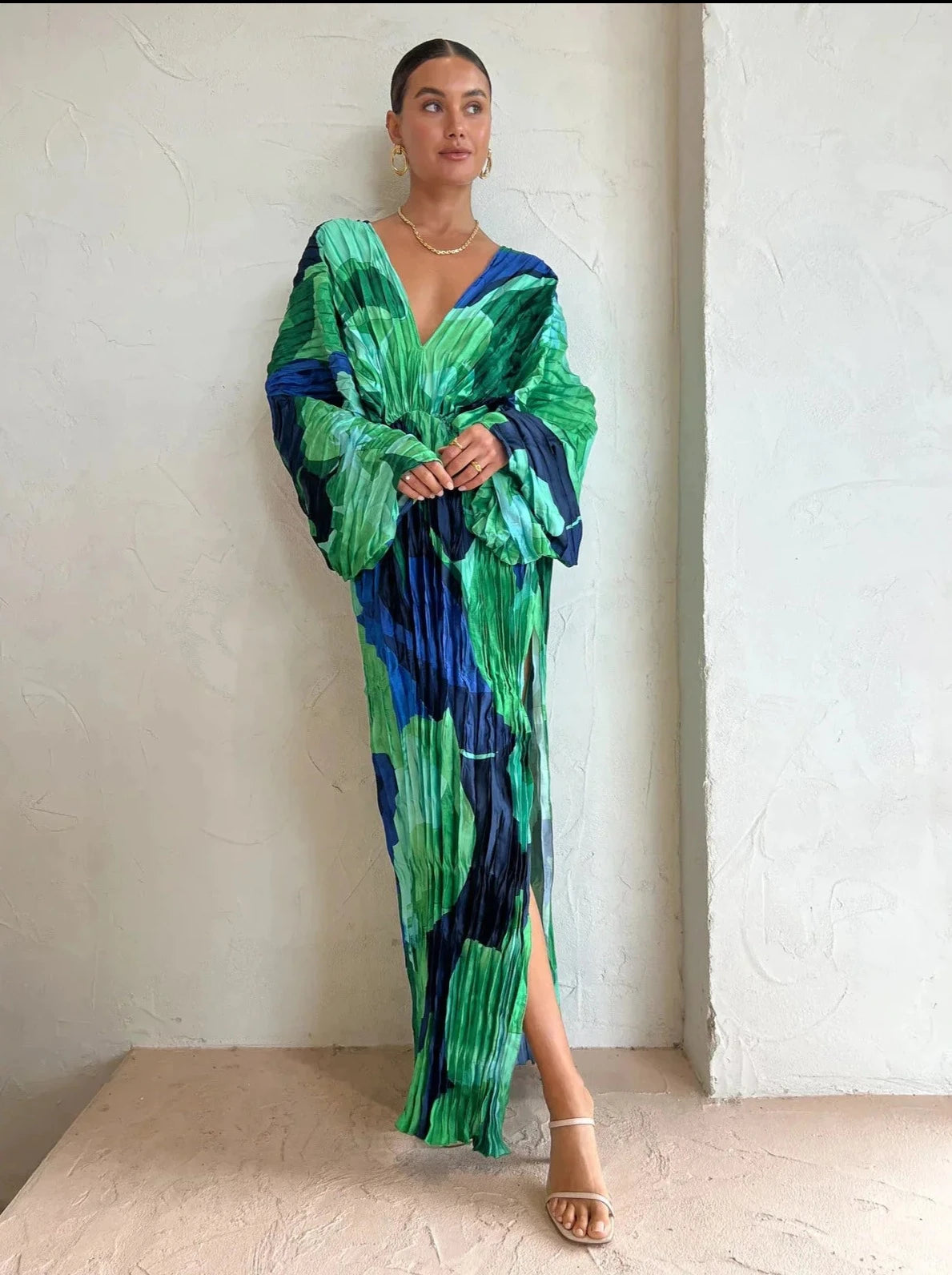 Belinda · Vestido plisado elegante – Silvia Morel