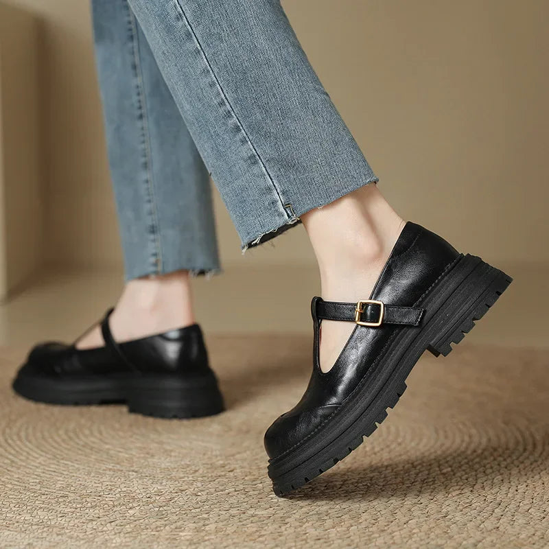 Nieves · Zapatos Mary Jane con hebilla dorada – Silvia Morel