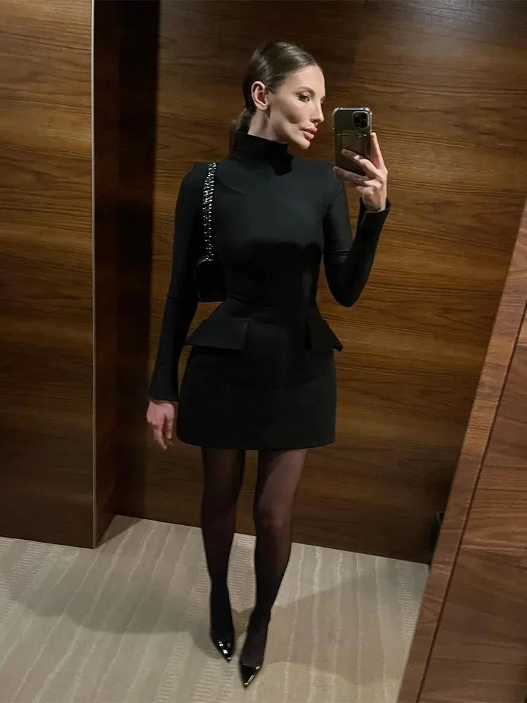 Vilma · Vestido corto de cuello alto con bolsillos – Silvia Morel
