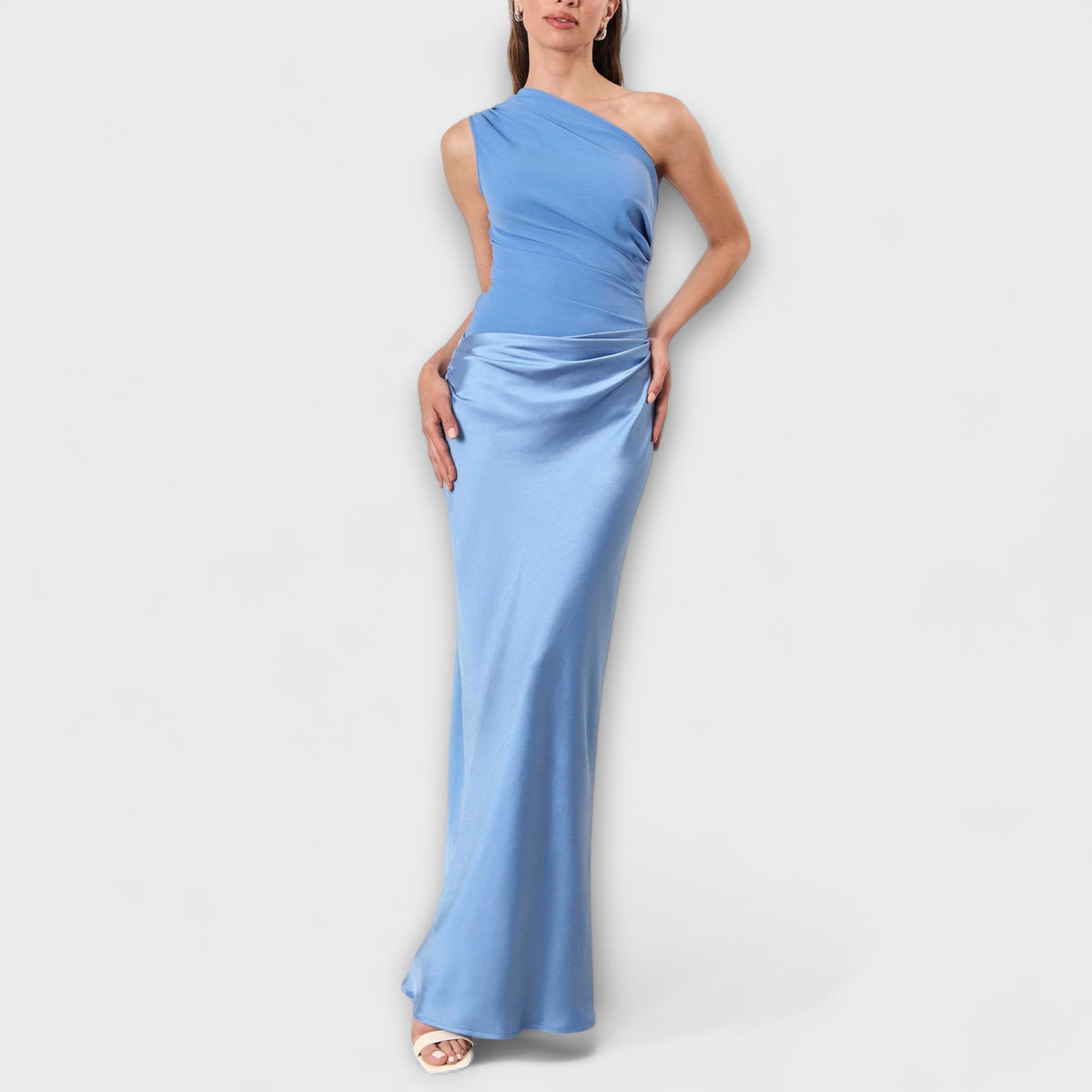 Marina · Vestido largo de un hombro plisado – Silvia Morel