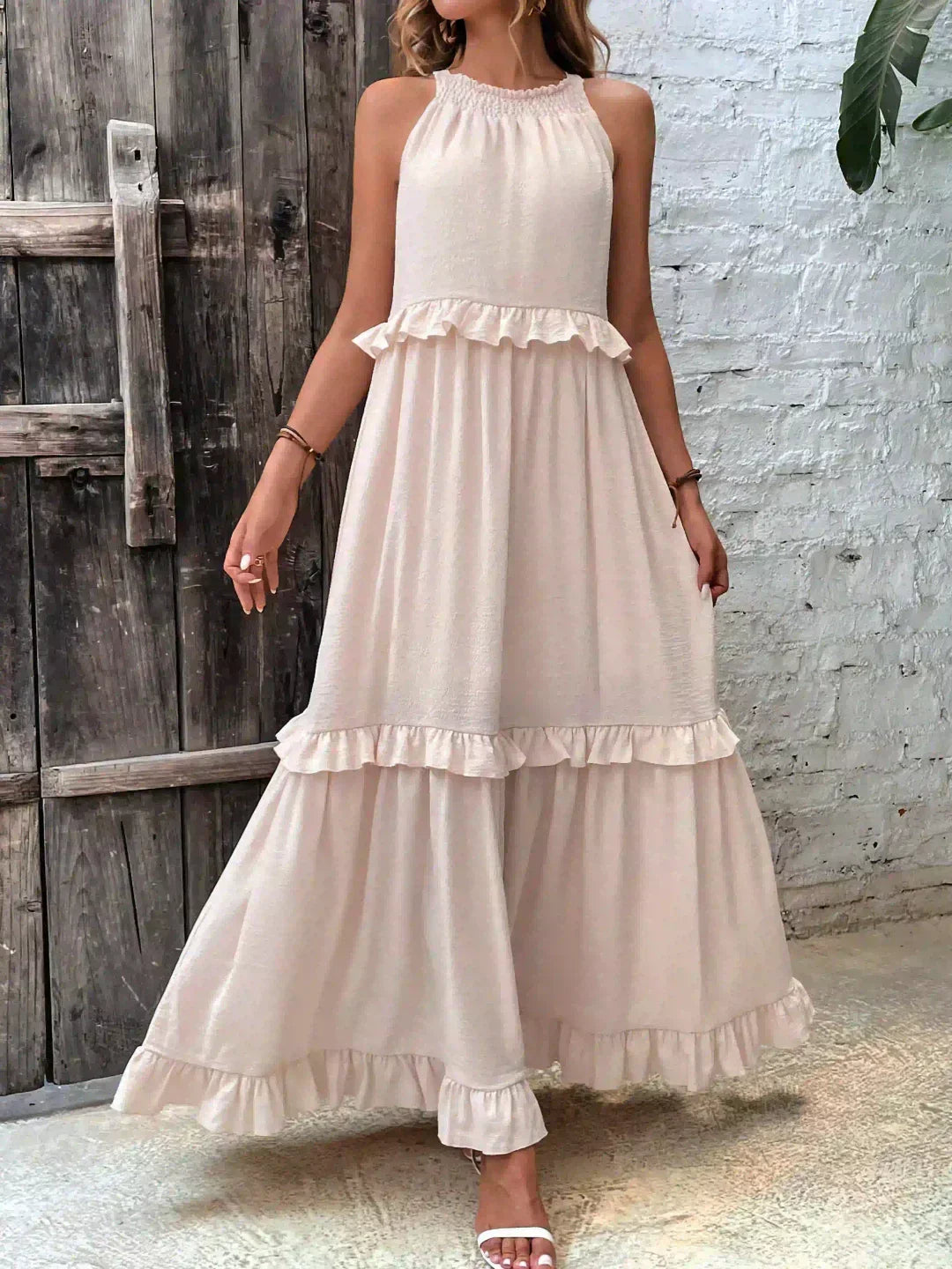 Jardín · Vestido largo halter con volantes – Silvia Morel