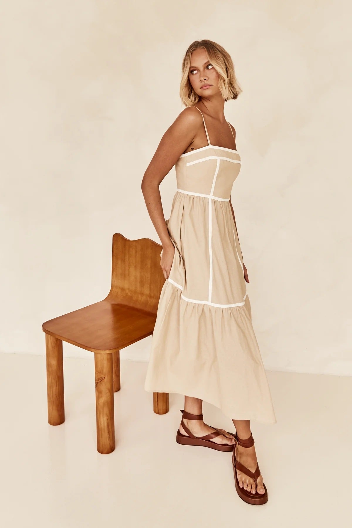 Hilda · Vestido holgado de tirantes – Silvia Morel
