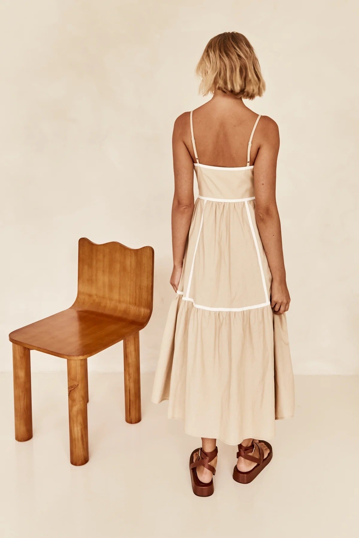 Hilda · Vestido holgado de tirantes – Silvia Morel