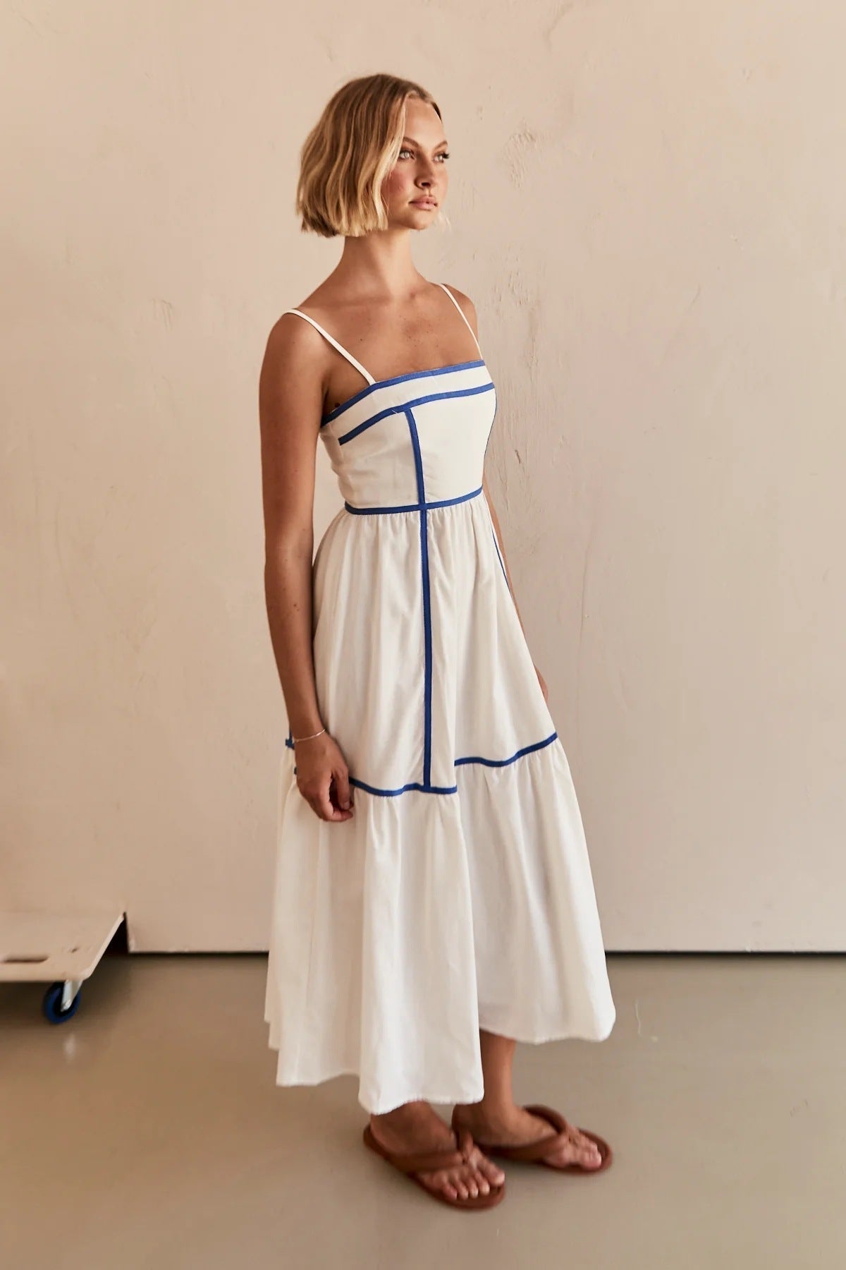 Hilda · Vestido holgado de tirantes – Silvia Morel