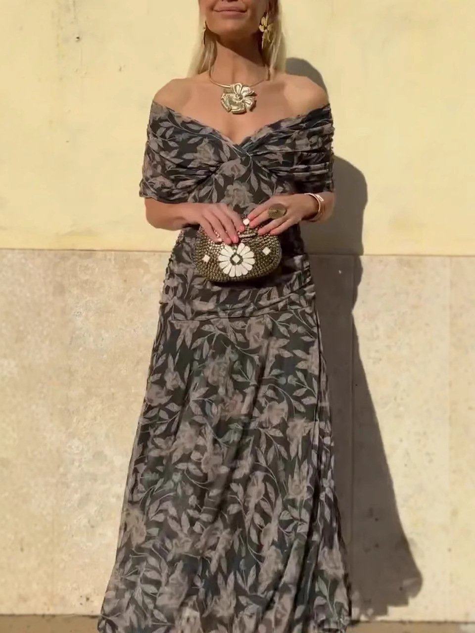 Vicenta · Vestido floral de hombros ajustables – Silvia Morel