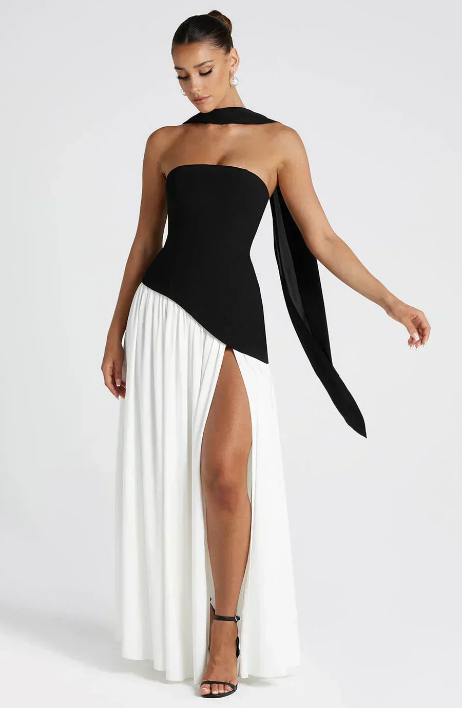 Eva · Vestido largo con corsé y abertura – Silvia Morel