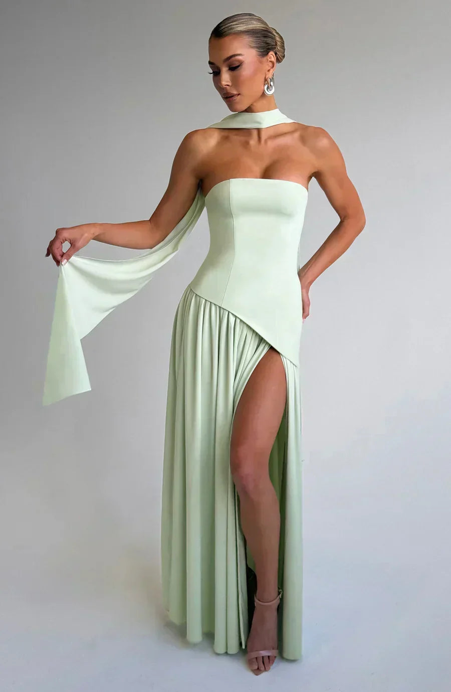 Eva · Vestido largo con corsé y abertura – Silvia Morel