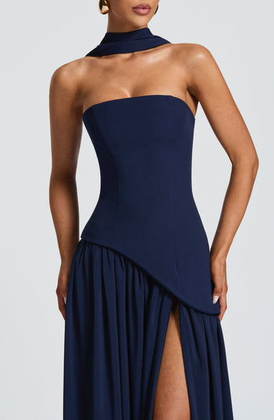 Eva · Vestido largo con corsé y abertura – Silvia Morel