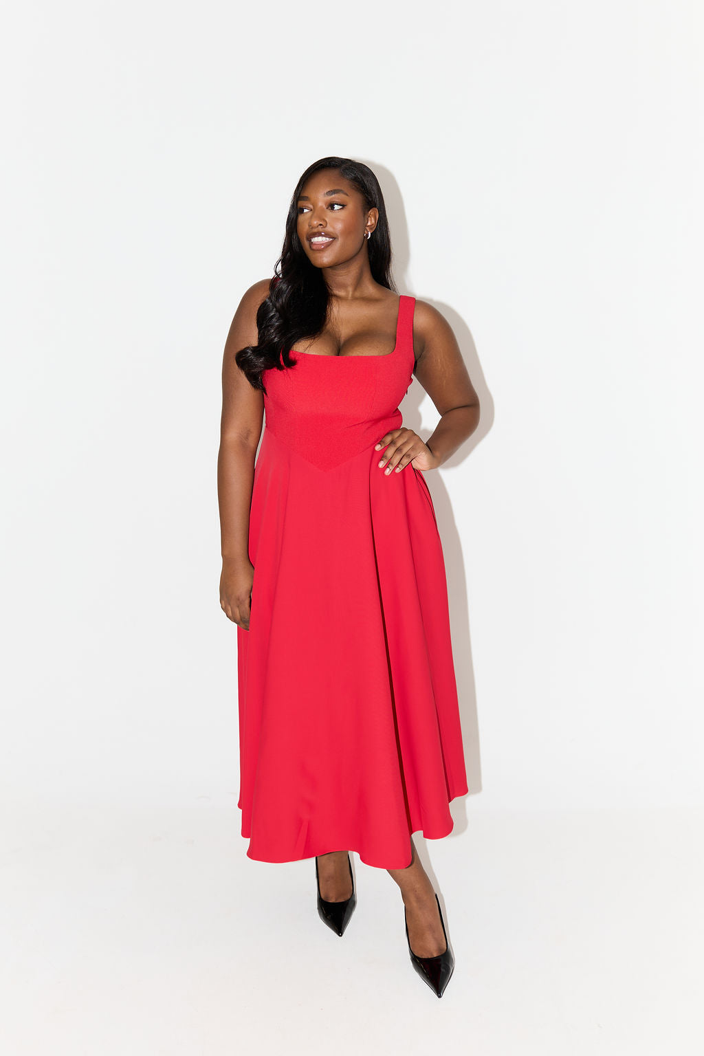 Lía · Vestido midi de escote cuadrado – Silvia Morel